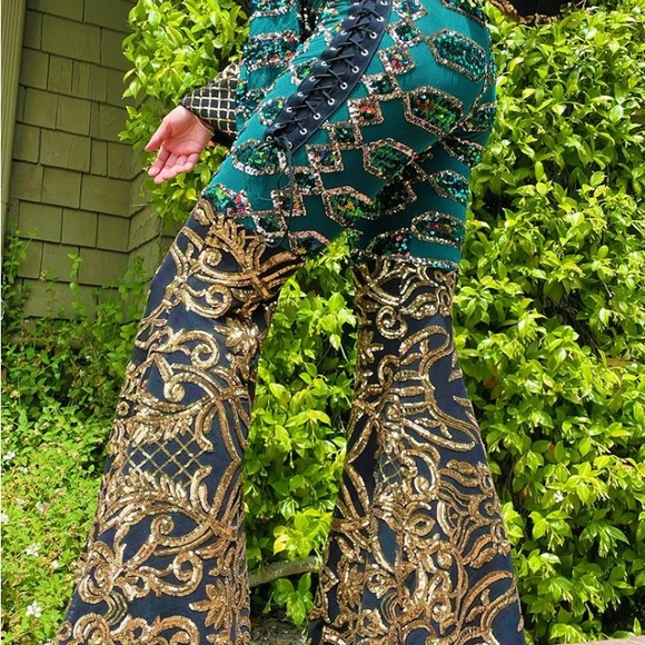 ISO- looking for these bottoms - Picture 2 of 3